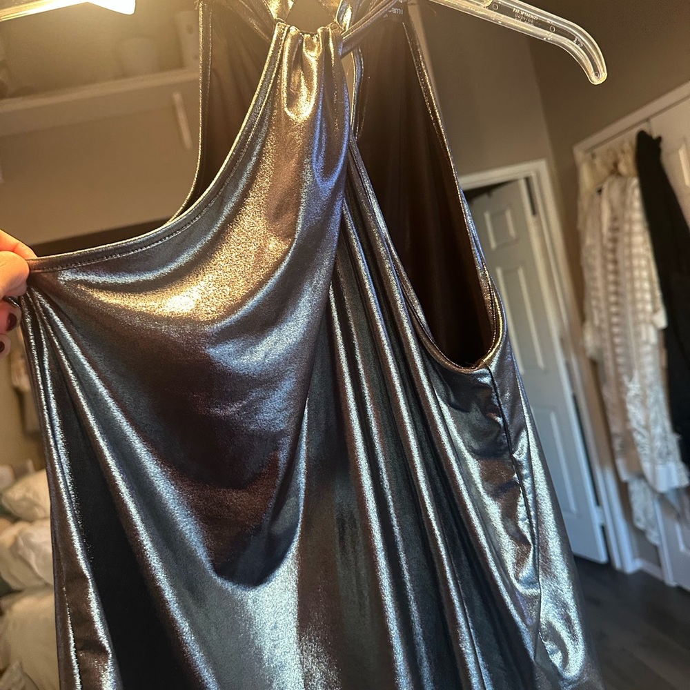 Kim & Cami Metallic Silver Top
